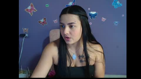 Snapshot of allisonn_smith18 chatting on April 8, 2:11 am Alisson online show from April 8, 2:11 am
