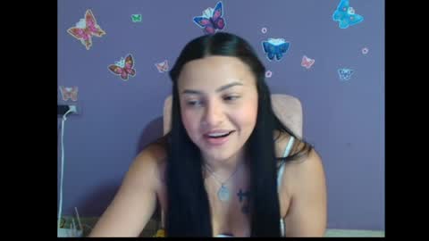 Snapshot of allisonn_smith18 chatting on April 9, 6:24 pm Alisson online show from April 9, 6:24 pm