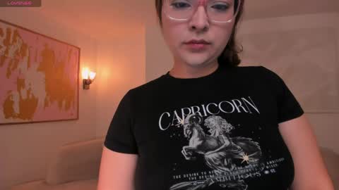 Snapshot of allisonrogersx chatting on April 22, 11:01 am Allison Rogers online show from April 22, 11:01 am