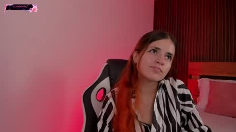 Snapshot of alliss_ginger_ chatting on July 5, 4:19 am A L L I S S online show from July 5, 4:19 am
