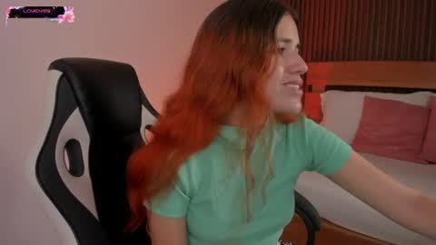 Snapshot of alliss_ginger_ chatting on July 11, 9:38 pm A L L I S S online show from July 11, 9:38 pm