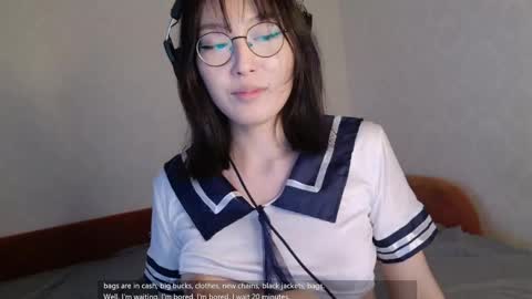 Snapshot of alllinaeve chatting on April 15, 3:52 pm Alina online show from April 15, 3:52 pm