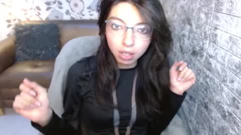 Snapshot of alllyson_ chatting on September 15, 8:20 pm alison online show from September 15, 8:20 pm