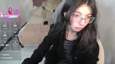 Snapshot of alllyson_ chatting on October 8, 8:39 pm alison online show from October 8, 8:39 pm