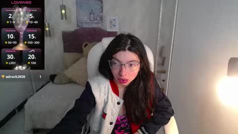 Snapshot of alllyson_ chatting on November 12, 7:57 pm alison online show from November 12, 7:57 pm