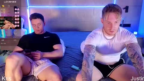 Snapshot of alltimehorny19 chatting on December 1, 7:41 pm Justin online show from December 1, 7:41 pm