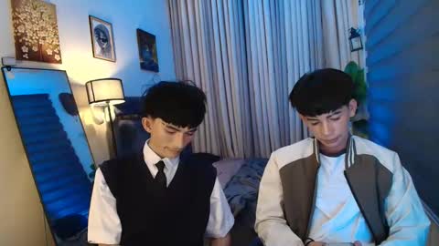 kim and josh online show from December 20, 8:05 pm