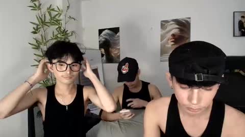 kim and josh online show from May 26, 3:46 am
