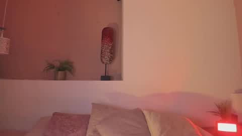 Snapshot of ally_addams chatting on May 9, 4:50 am Ally online show from May 9, 4:50 am