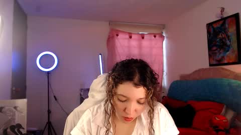 Ally online show from February 6, 9:18 pm