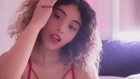 Snapshot of ally_summer chatting on July 15, 8:36 pm ally_summer online show from July 15, 8:36 pm