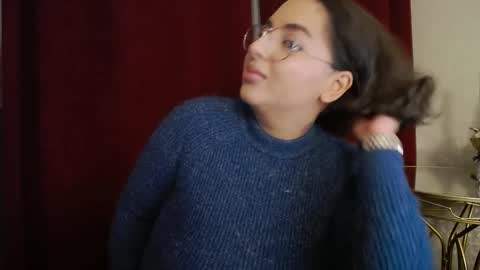         online show from December 13, 7:53 pm