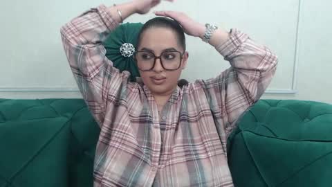         online show from April 5, 2:47 pm