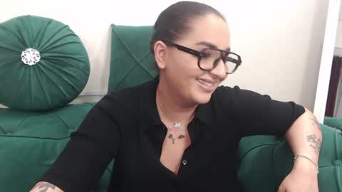 Snapshot of allyiah chatting on April 21, 8:55 pm online show from April 21, 8:55 pm