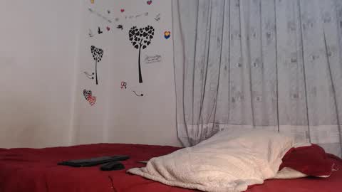 Allyka online show from December 22, 11:24 pm