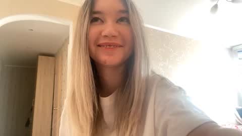 Snapshot of allynmckinnell chatting on February 6, 9:45 am Trisha online show from February 6, 9:45 am