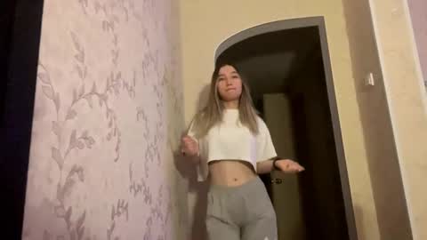 Snapshot of allynmckinnell chatting on February 11, 4:45 pm Trisha online show from February 11, 4:45 pm