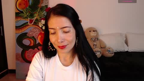 alma_art_ online show from February 1, 1:34 am