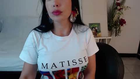 alma_art_ online show from March 24, 9:09 pm