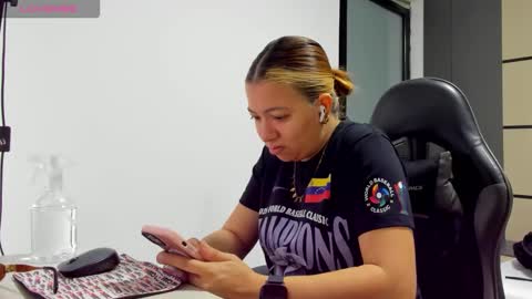 ALMA FENIX  online show from March 21, 12:32 pm