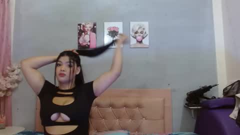 alma_meza online show from February 17, 1:18 pm