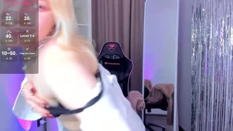 Amina online show from February 5, 6:26 pm