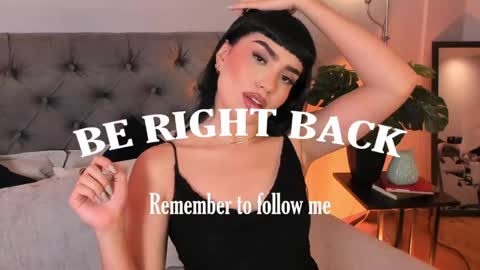 Mia online show from April 18, 12:42 pm