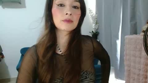 Snapshot of almaglow chatting on May 19, 5:52 pm Alma online show from May 19, 5:52 pm