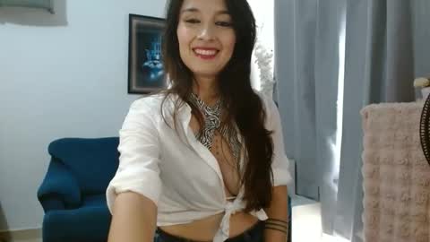 Snapshot of almaglow chatting on May 22, 5:07 pm Alma online show from May 22, 5:07 pm