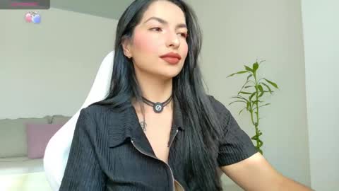 Snapshot of almatease chatting on May 24, 12:54 pm Alma online show from May 24, 12:54 pm