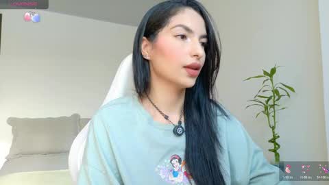 Snapshot of almatease chatting on May 25, 12:22 pm Alma online show from May 25, 12:22 pm