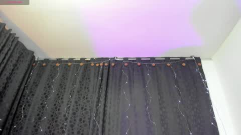 Snapshot of almazz_ chatting on May 2, 8:25 pm Santy online show from May 2, 8:25 pm