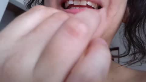 almondwithlove online show from February 17, 5:52 pm