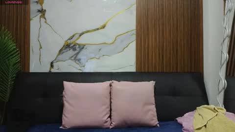 alonddra_tay online show from June 5, 11:27 am