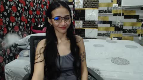 Snapshot of alondra_aleng_ereng chatting on January 18, 2:23 pm Alondra online show from January 18, 2:23 pm