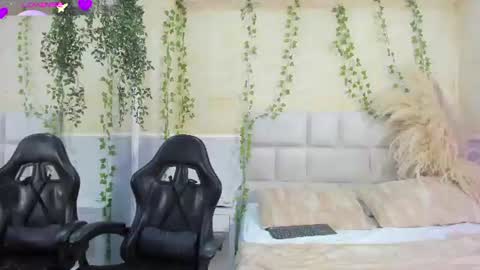 Snapshot of alondrasoomer chatting on June 11, 5:27 am ALONDRA CUTE online show from June 11, 5:27 am