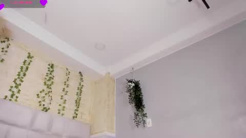 Snapshot of alondrasoomer chatting on June 19, 7:01 am ALONDRA CUTE online show from June 19, 7:01 am