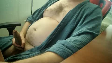 Snapshot of alonzomanly chatting on August 3, 8:13 am alonzomanly online show from August 3, 8:13 am