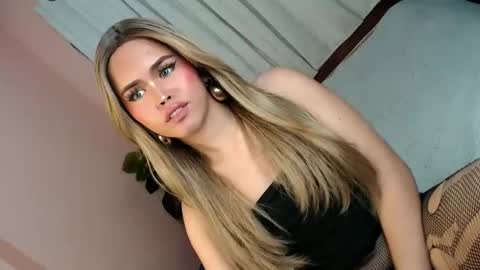 Snapshot of alove_too_last chatting on January 11, 5:51 pm LEXY online show from January 11, 5:51 pm