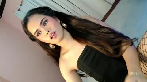 Snapshot of alove_too_last chatting on February 3, 2:34 pm LEXY online show from February 3, 2:34 pm