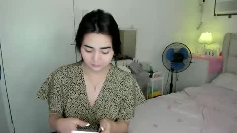 alovelydollnica online show from March 15, 1:55 am