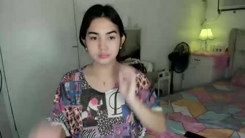 Snapshot of alovelydollnica chatting on May 9, 12:38 am alovelydollnica online show from May 9, 12:38 am