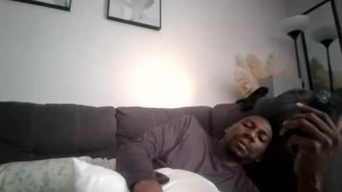 Snapshot of aloysiuz chatting on July 1, 5:23 pm Aloysius online show from July 1, 5:23 pm