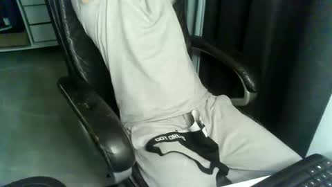 Snapshot of alpha6998 chatting on October 7, 11:24 pm alpha6998 online show from October 7, 11:24 pm