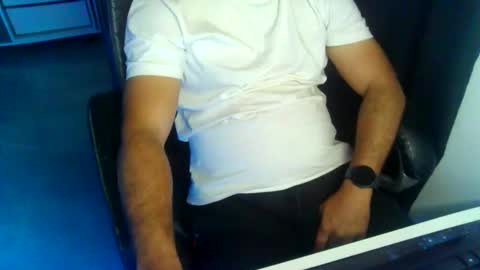 Snapshot of alpha6998 chatting on October 18, 10:10 pm alpha6998 online show from October 18, 10:10 pm