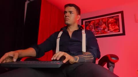 alpha_dominus_ online show from February 2, 4:22 am