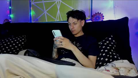 Snapshot of alphadioniso chatting on February 26, 8:52 pm Dioniso online show from February 26, 8:52 pm