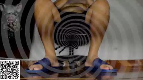 Snapshot of alphafindom982 chatting on July 21, 8:11 pm MASTER FINDOM DRAIN... online show from July 21, 8:11 pm