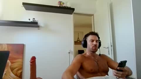 alphah_hunk online show from May 22, 9:37 am