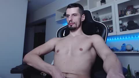 Snapshot of alphamastertodd chatting on December 18, 11:44 pm MasterTodd online show from December 18, 11:44 pm